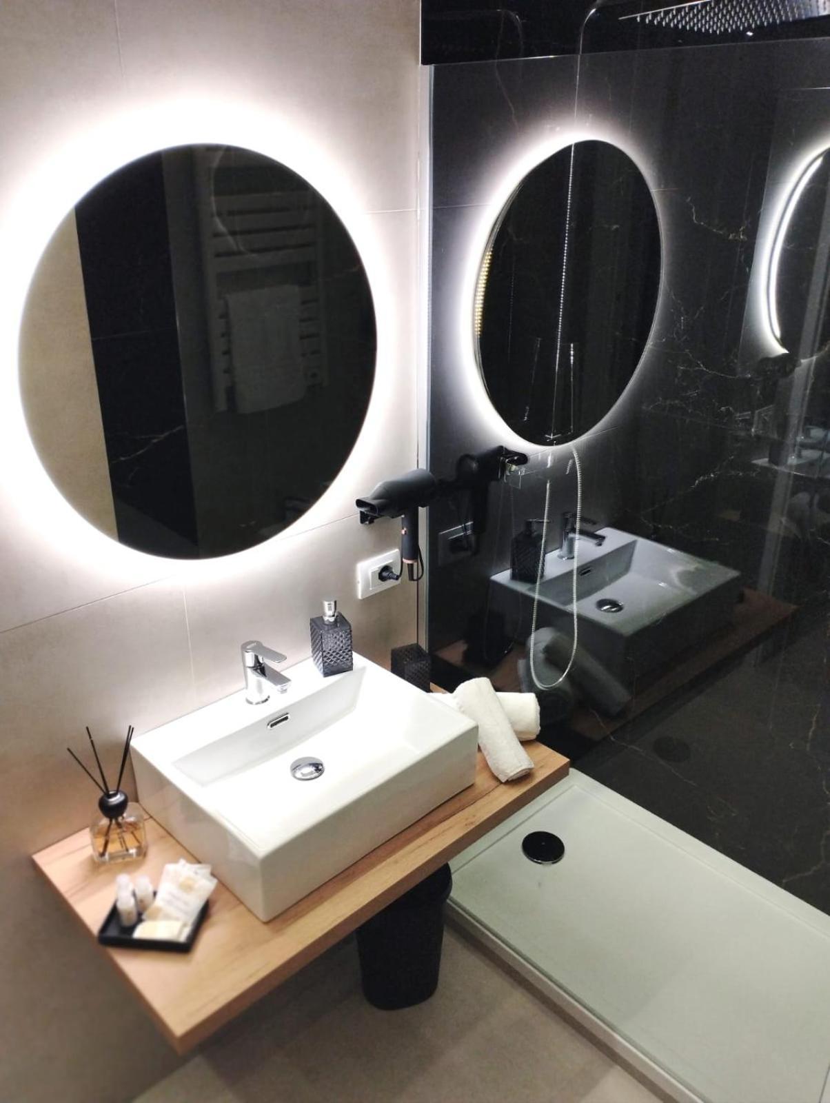 Agatha Modern Elegant Rooms SantʼAgata di Militello Esterno foto
