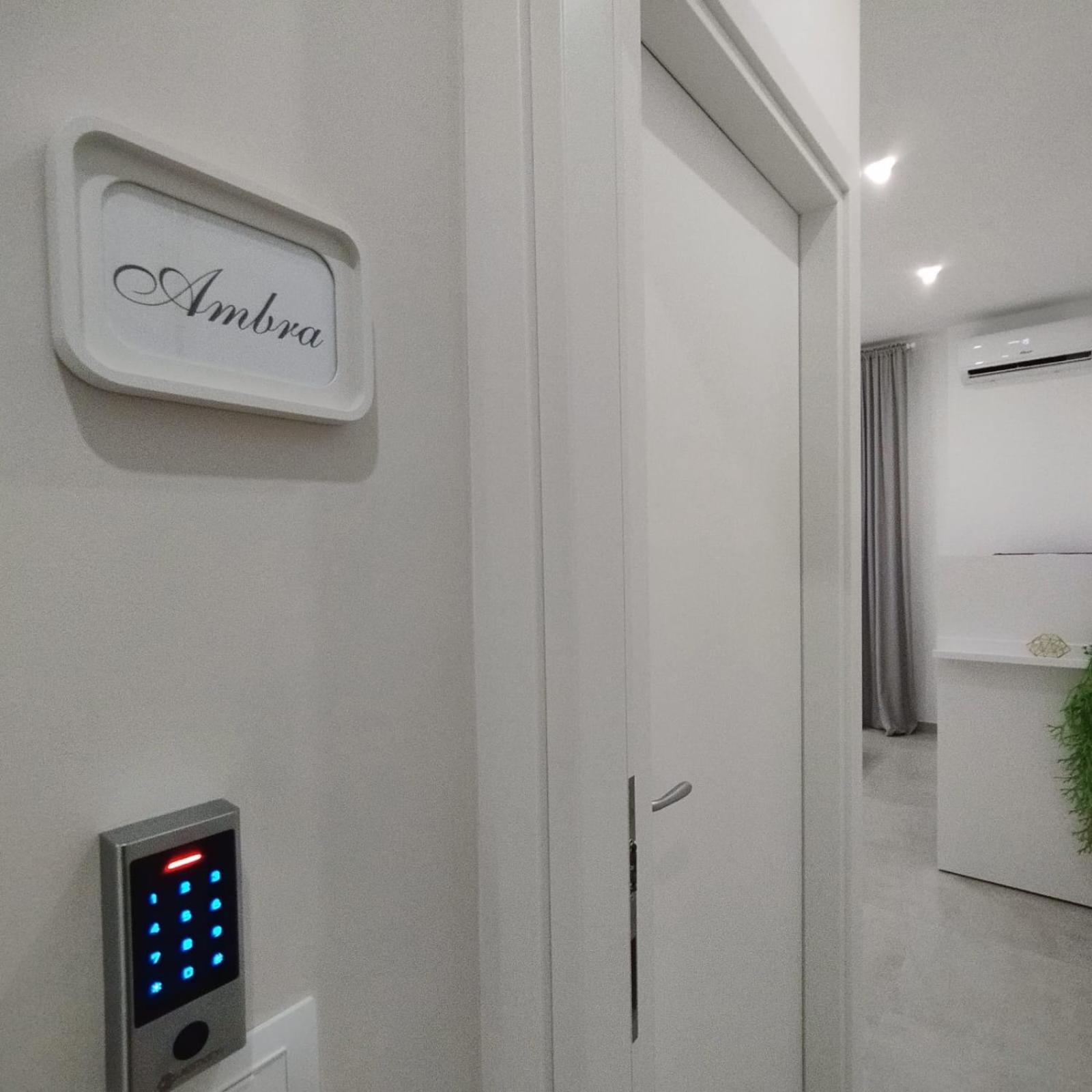 Agatha Modern Elegant Rooms SantʼAgata di Militello Esterno foto