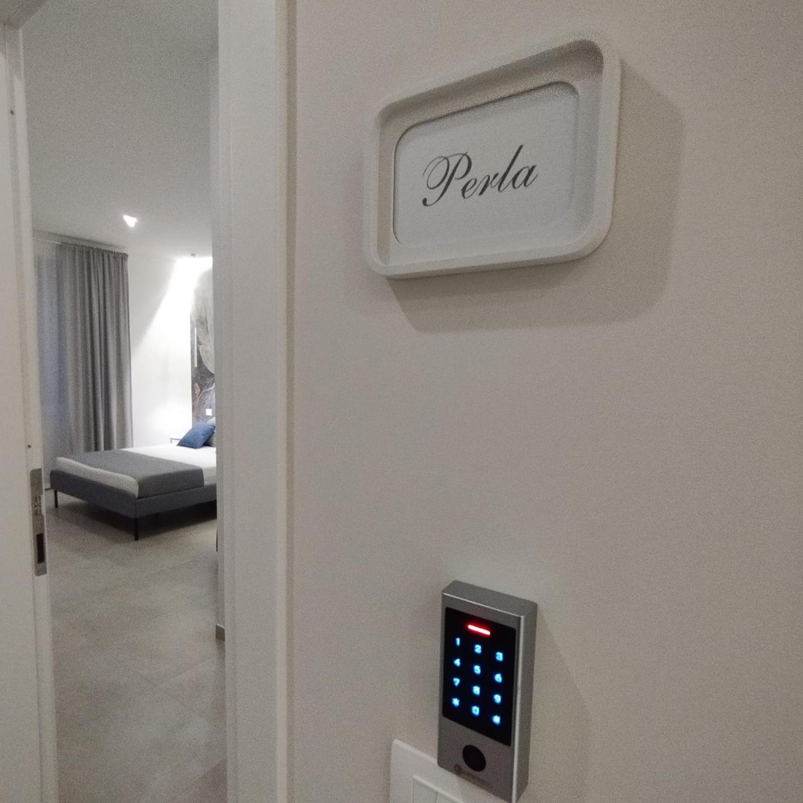 Agatha Modern Elegant Rooms SantʼAgata di Militello Esterno foto